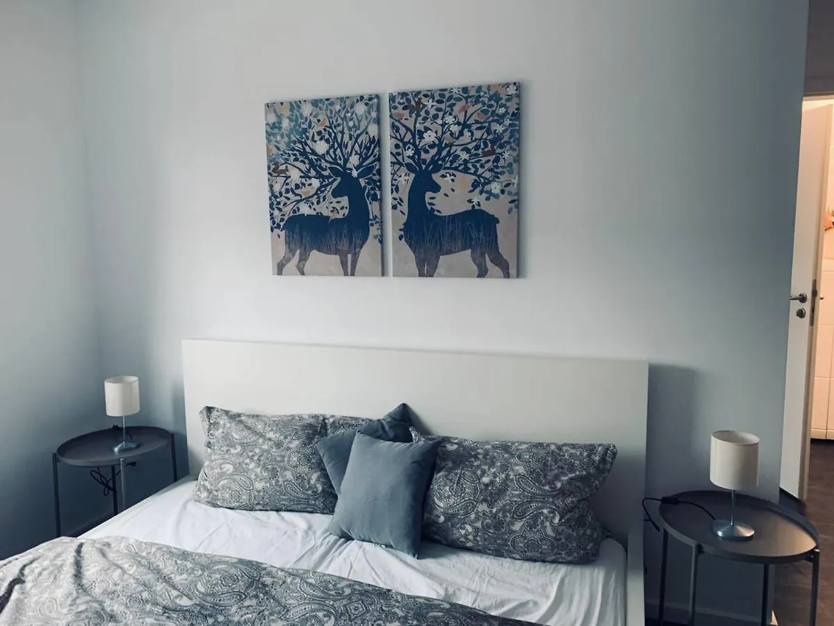 Apartment Mit Penthouse Charakter In Dresden Germany